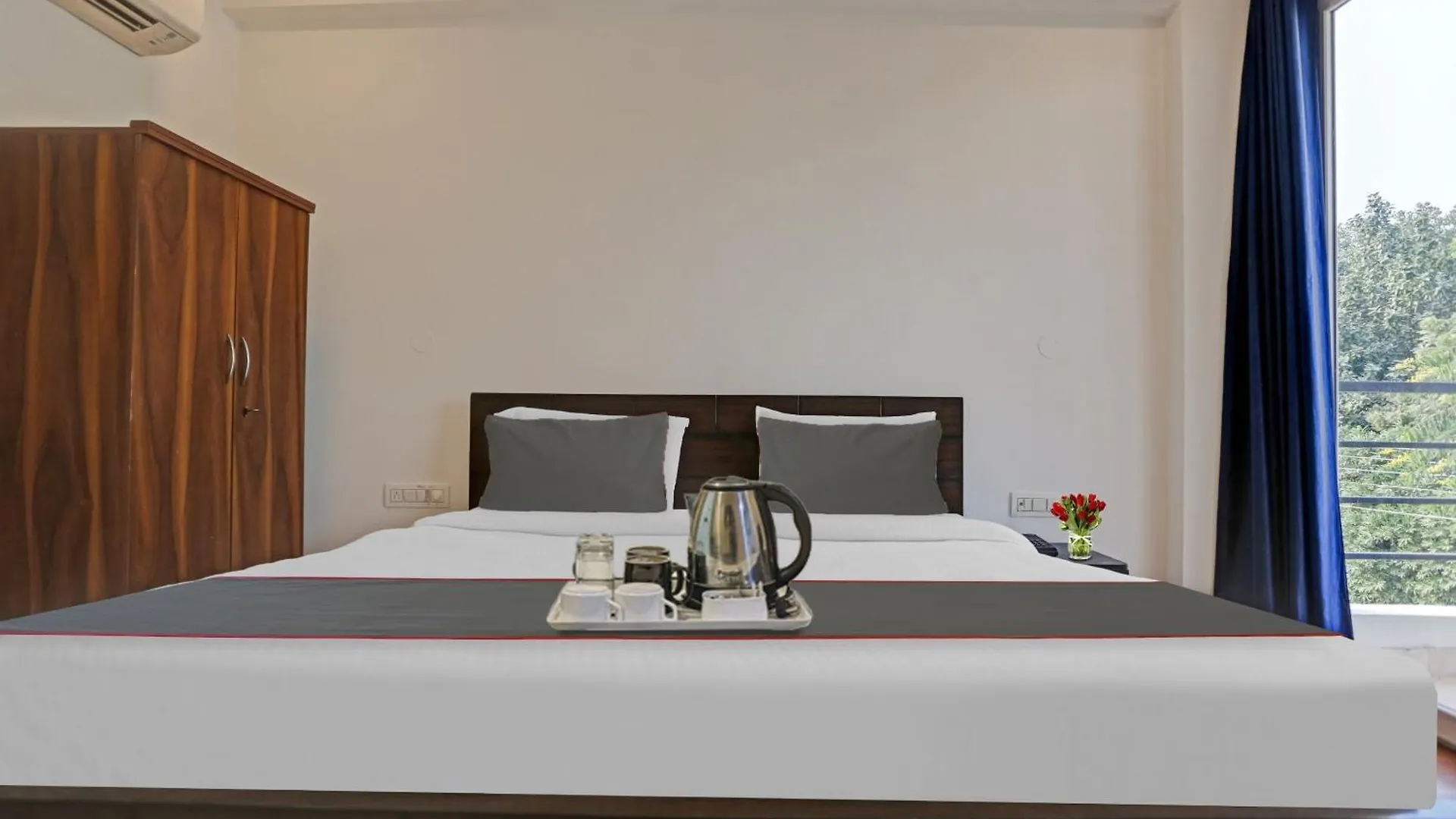 Hotel O Himalaya Residency Gurgaon