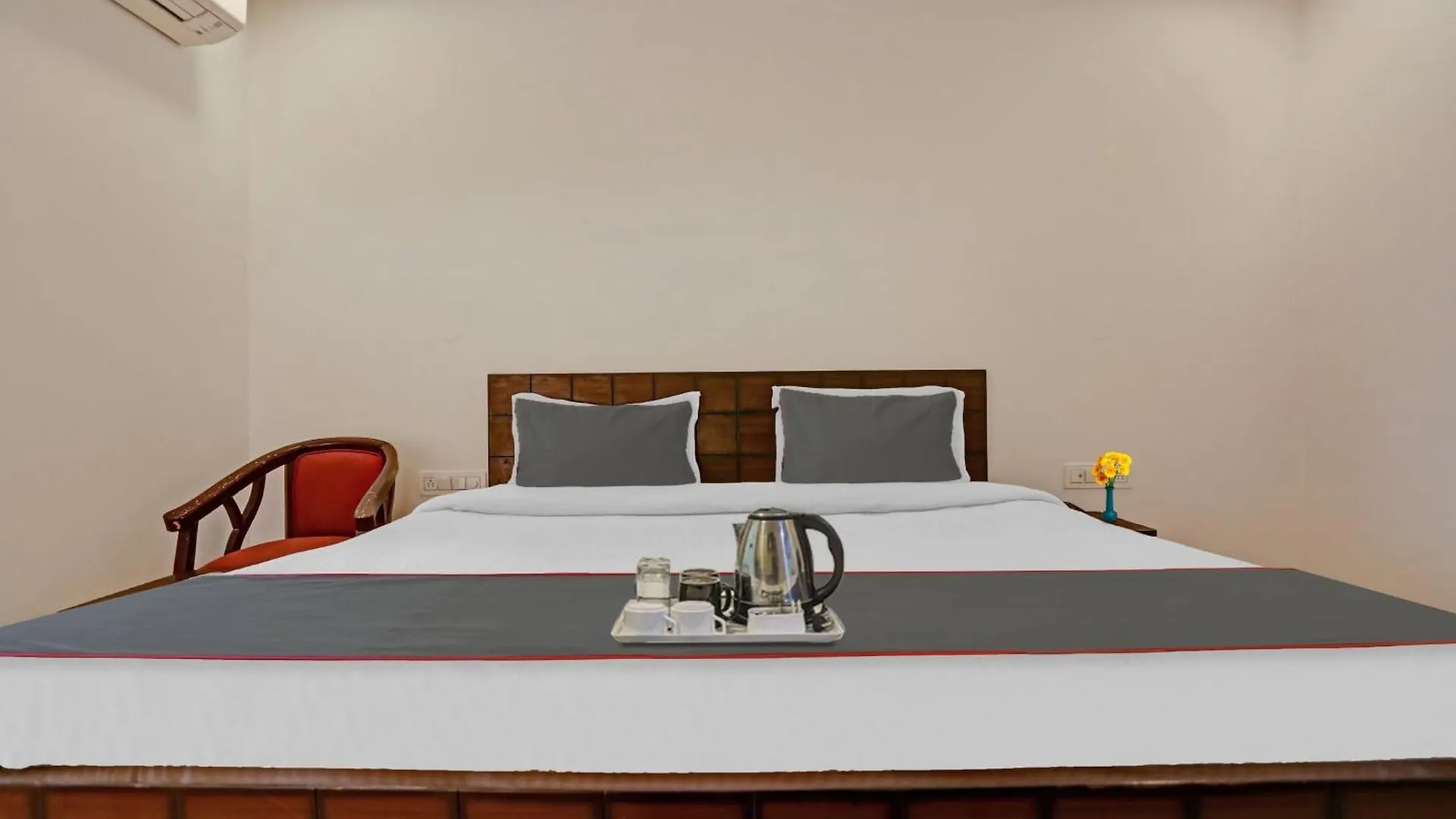 Hotel O Himalaya Residency Gurgaon 3*,  India