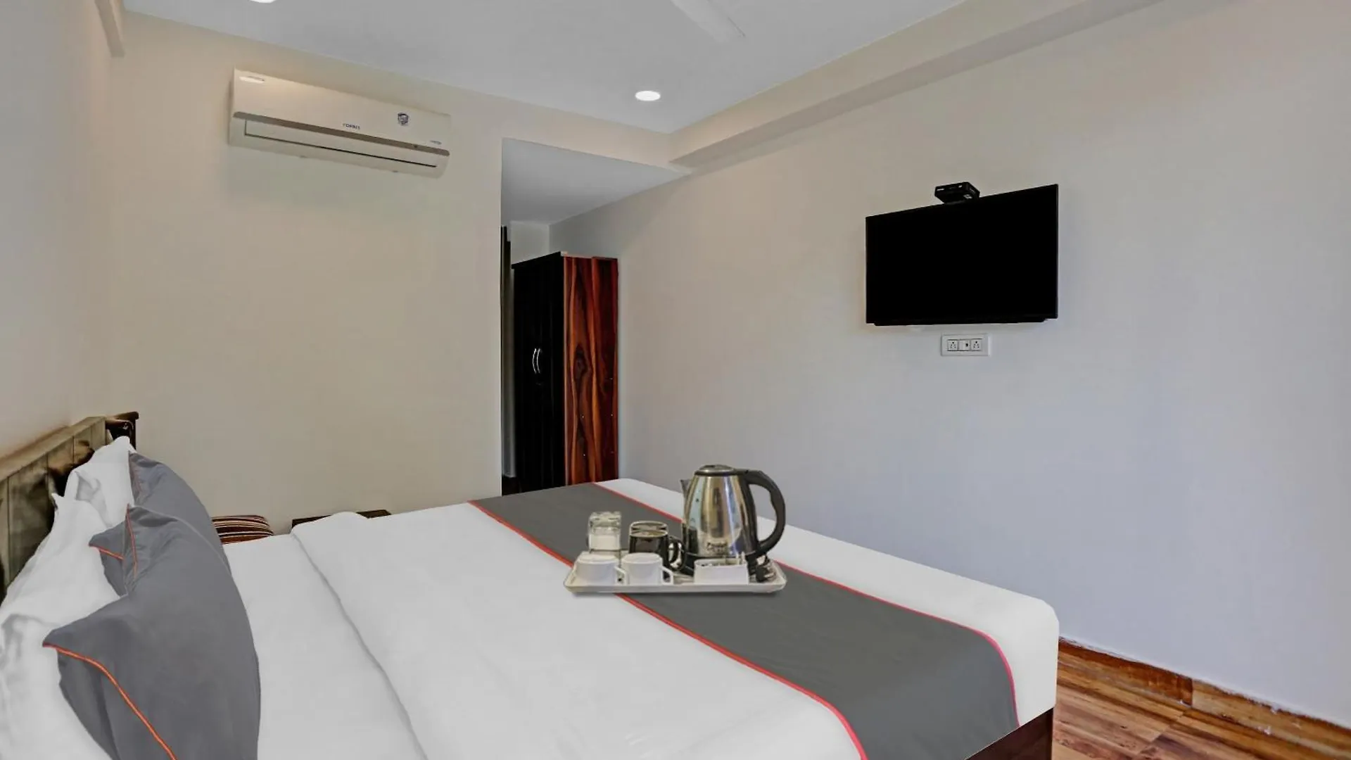 Hotel O Himalaya Residency Gurgaon